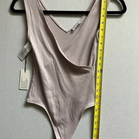 NWT Babaton Aritzia lilac cross front ribbed knit tank bodysuit Sz XS - Picture 11 of 11